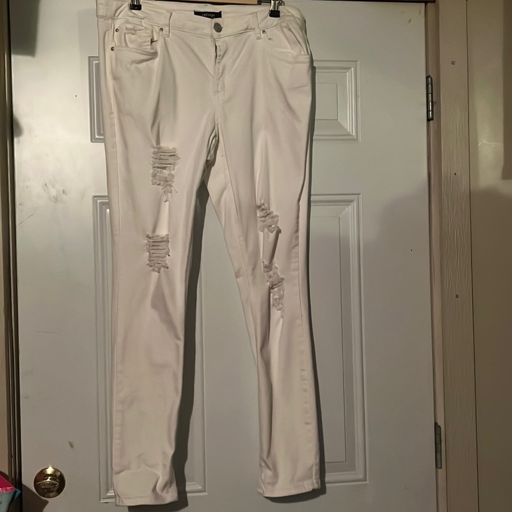 White ripped skinny jeans